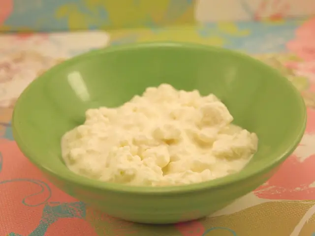 spoiled cottage cheese